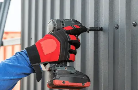 Travaux de zinguerie - Rivèrenert